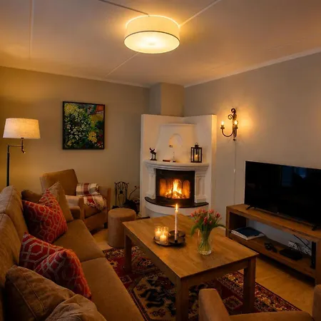 Handicap-friendly With 3 Bedrooms *