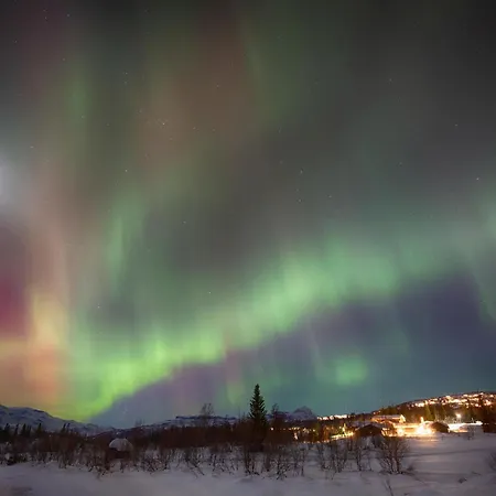 בית נופש 3-Bedroom Apartment Central & Wheelchair Access Beitostolen